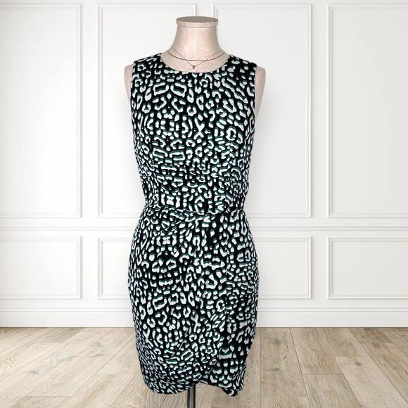 BARNEYS NEW YORK 100% Silk Pleated Dress Pencil Sheath Front Slit Jaguar Size 2 - Picture 9 of 9